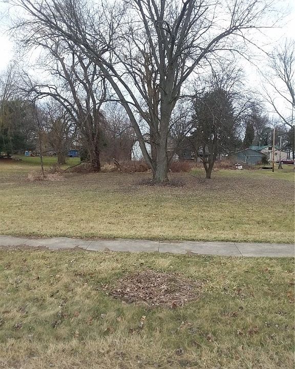 1st image of W Buckeye St