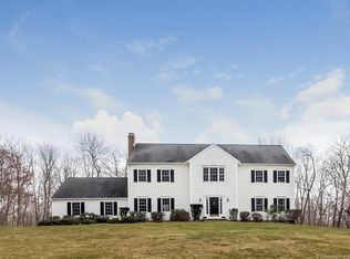 147 Devonshire Ln, Madison, CT 06443