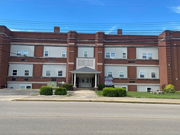 2nd image of 100 W Ridge Ave #15
