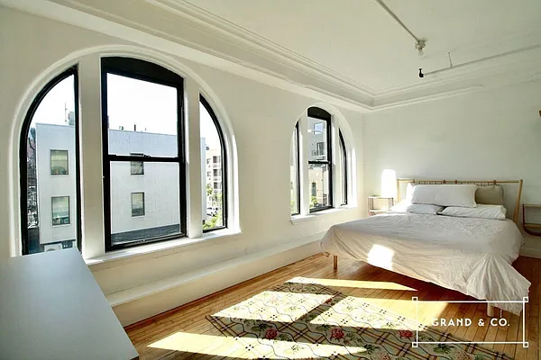 Rented by Grand & Co. | media 1