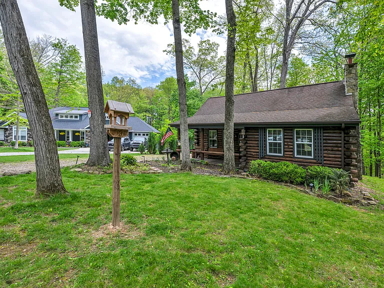 410 Apple Hill Dr N — Photo 29