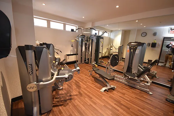 Rented by Luxury Habitat | media 31