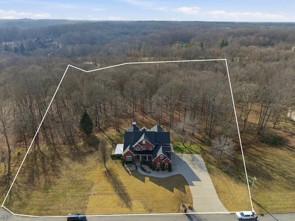 1014 Alameda Dr, Portland, TN 37148