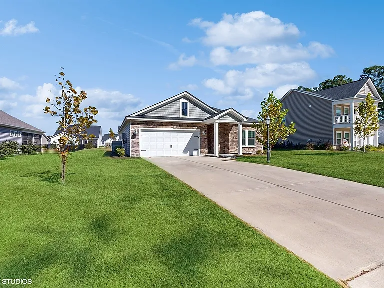 163 Barwick Dr NW — Photo 2