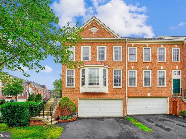 42701 Rolling Rock Sq, Chantilly, VA 20152