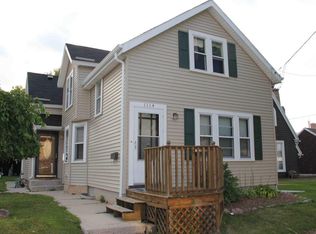 1114 S 22nd St, Manitowoc, WI 54220