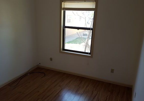 3rd image of 220 N 24th St APT 6