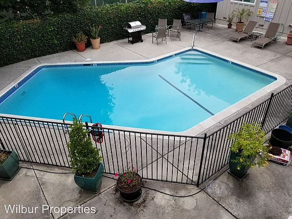 2nd image of 850 Coleman Ave APT 11