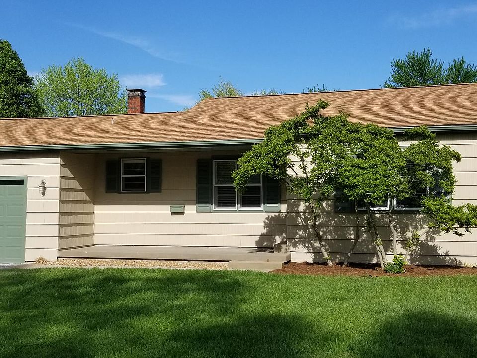 Front view of the home.