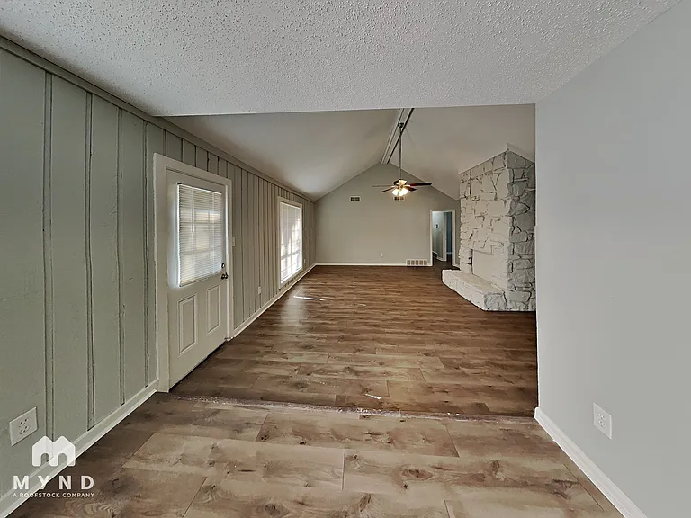 6919 Glenwick Dr — Photo 11