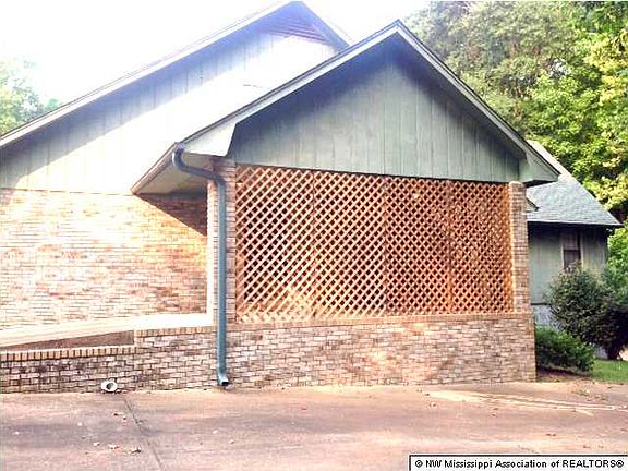 4th image of 115 Brookside Dr