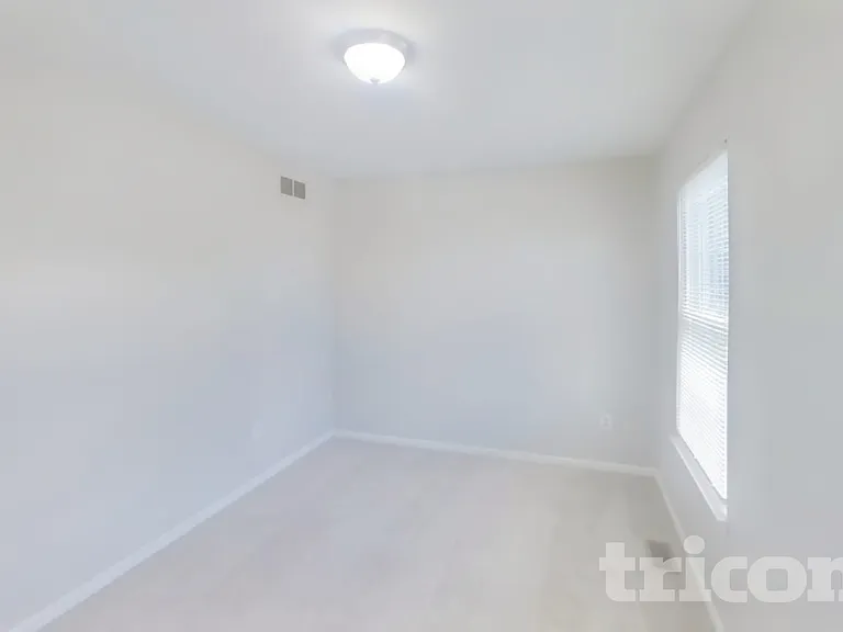 1206 Primrose Ln — Photo 11