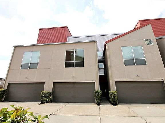 Modern Stucco/Metal Exterior