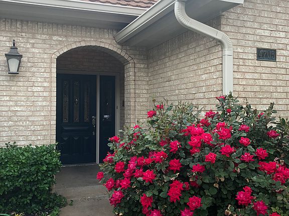 4th image of 4705 85th St