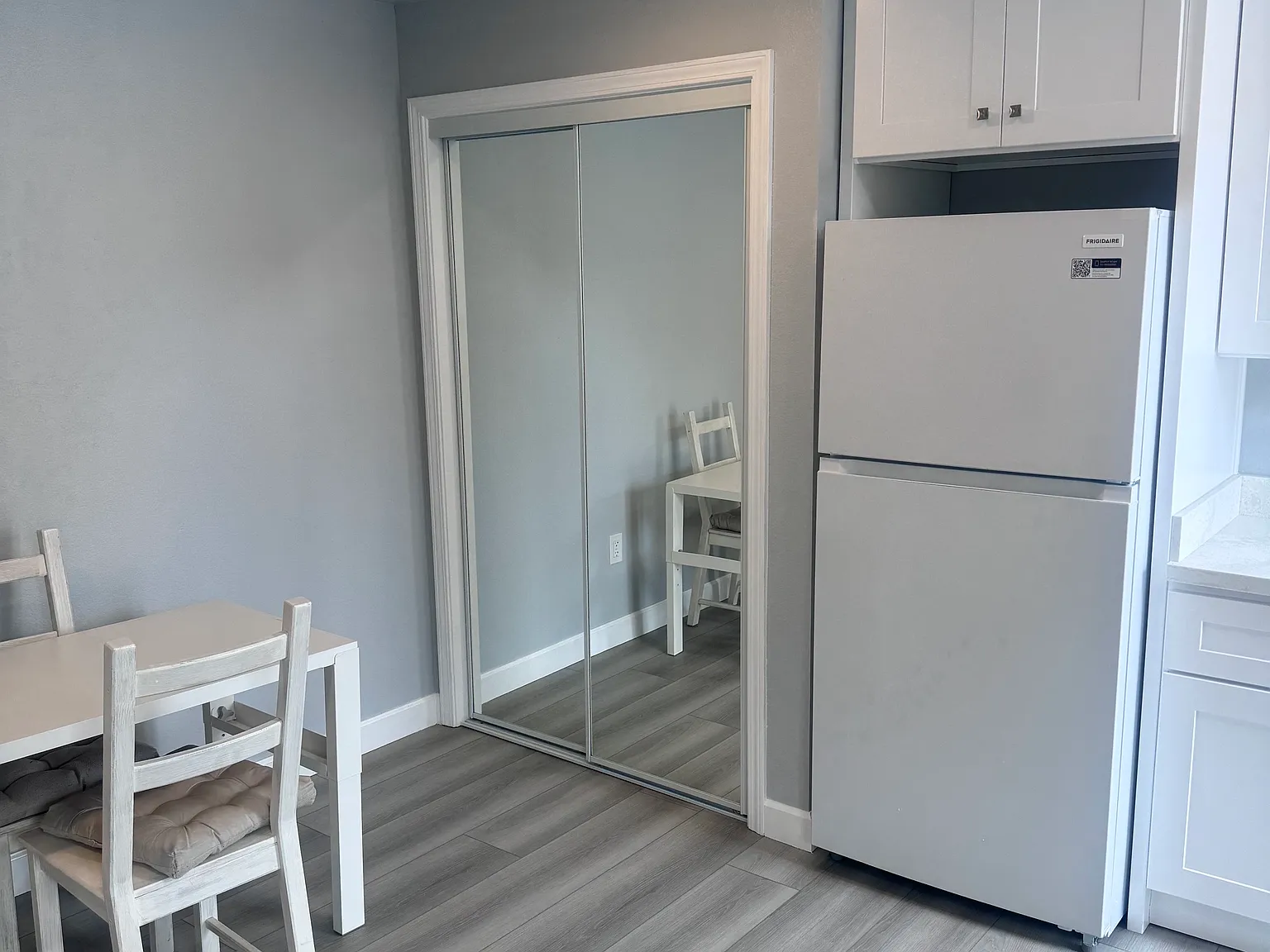 Studio, $1,800 — Photo 3