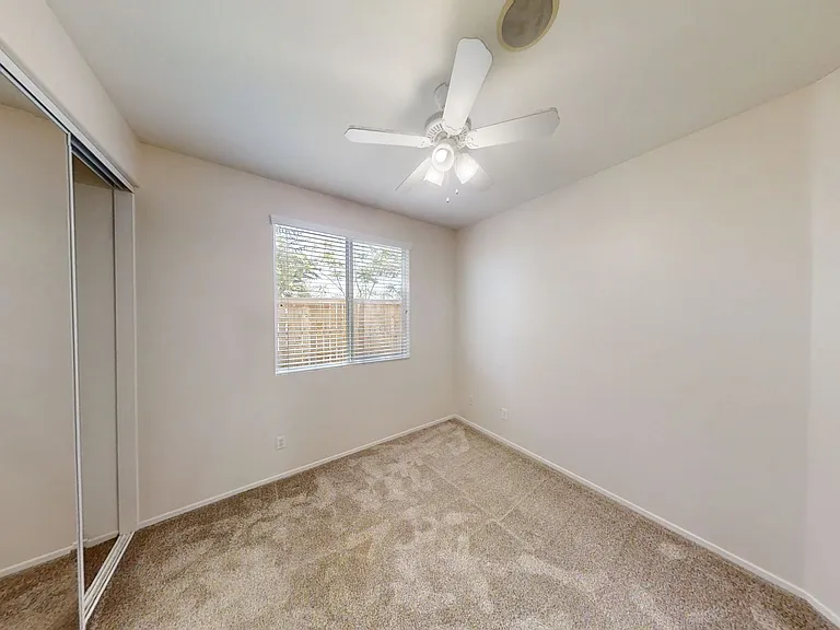 34400 Glenwood Dr — Photo 9