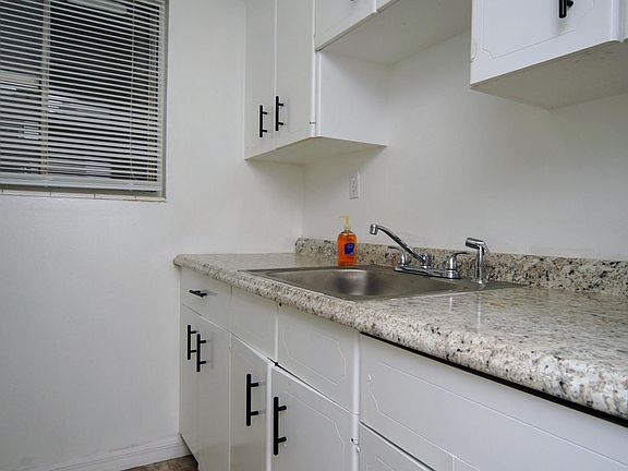 2nd image of 115 Seminole Ave W #2-04
