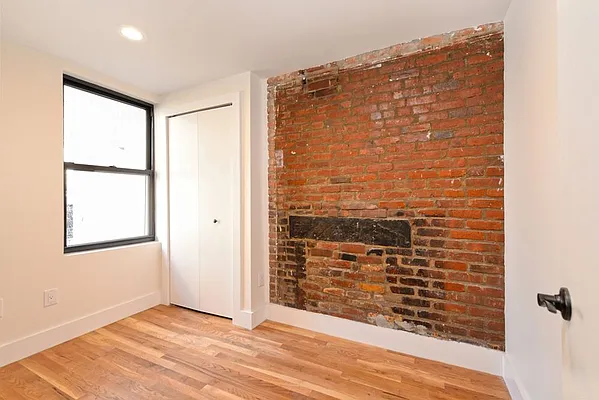 Rented by Bold New York | media 12