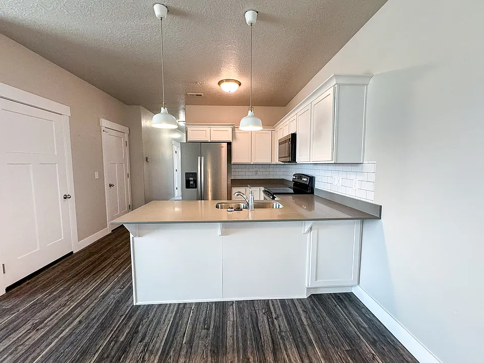 2178 W Main St #D201