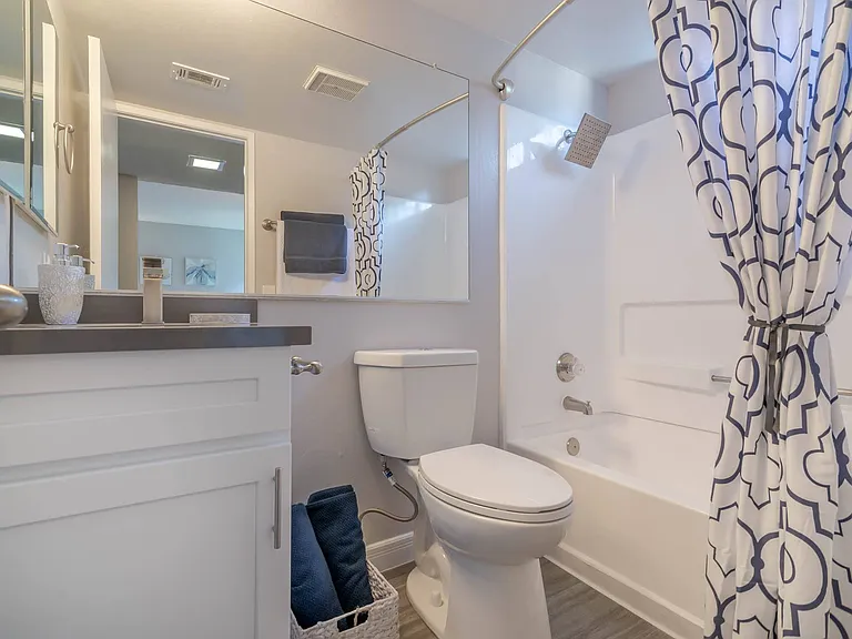 Sage Canyon Apartments — Photo 14