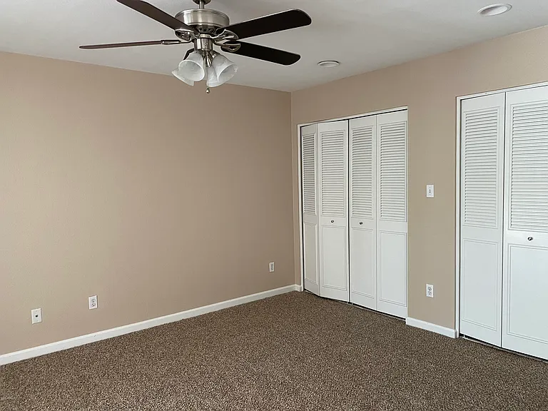 4601 W Northview Ave — Photo 6