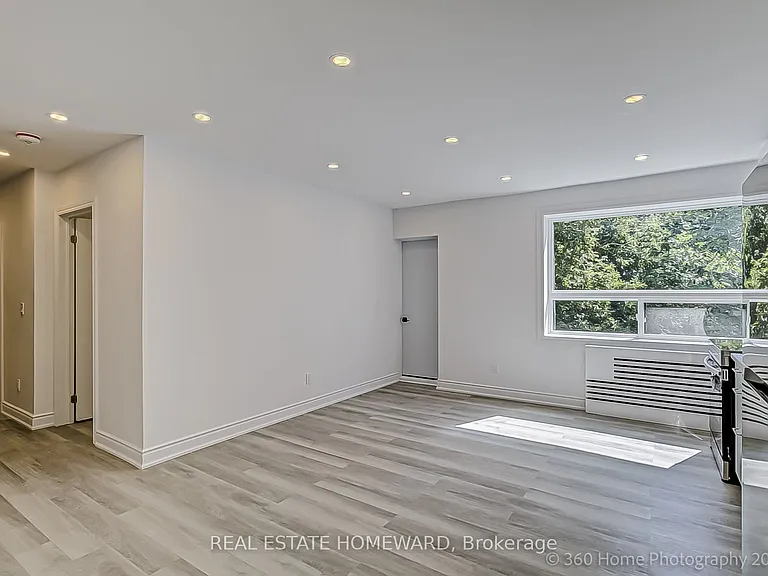419 Woodbine Ave #10 — Photo 11