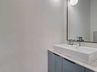 4213 W Belmont Ave #2, Chicago, IL 60641