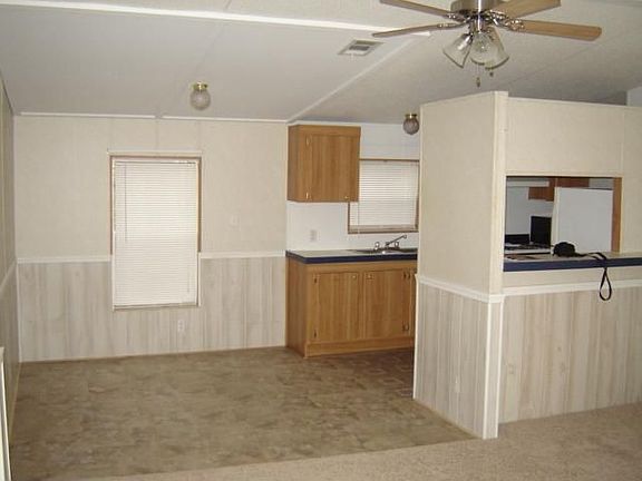 4th image of 24 Lake Ellen Cir