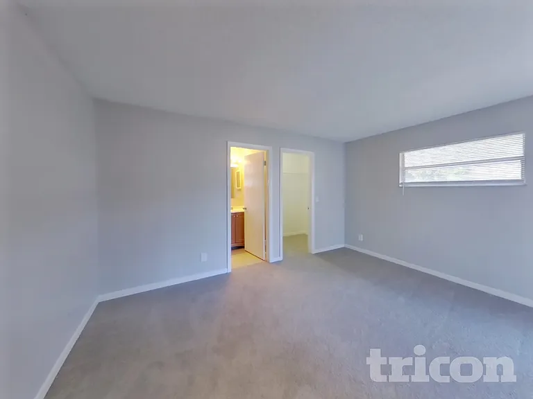 1484 Bloomingdale Rd — Photo 7