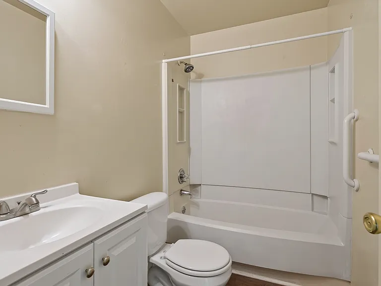 2344 Grandy Ave #B — Photo 12