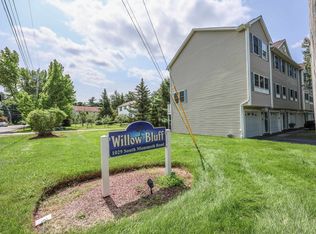 1029 S Mammoth Rd UNIT 42, Manchester, NH 03109