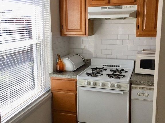 5th image of 120 2nd Pl APT 3