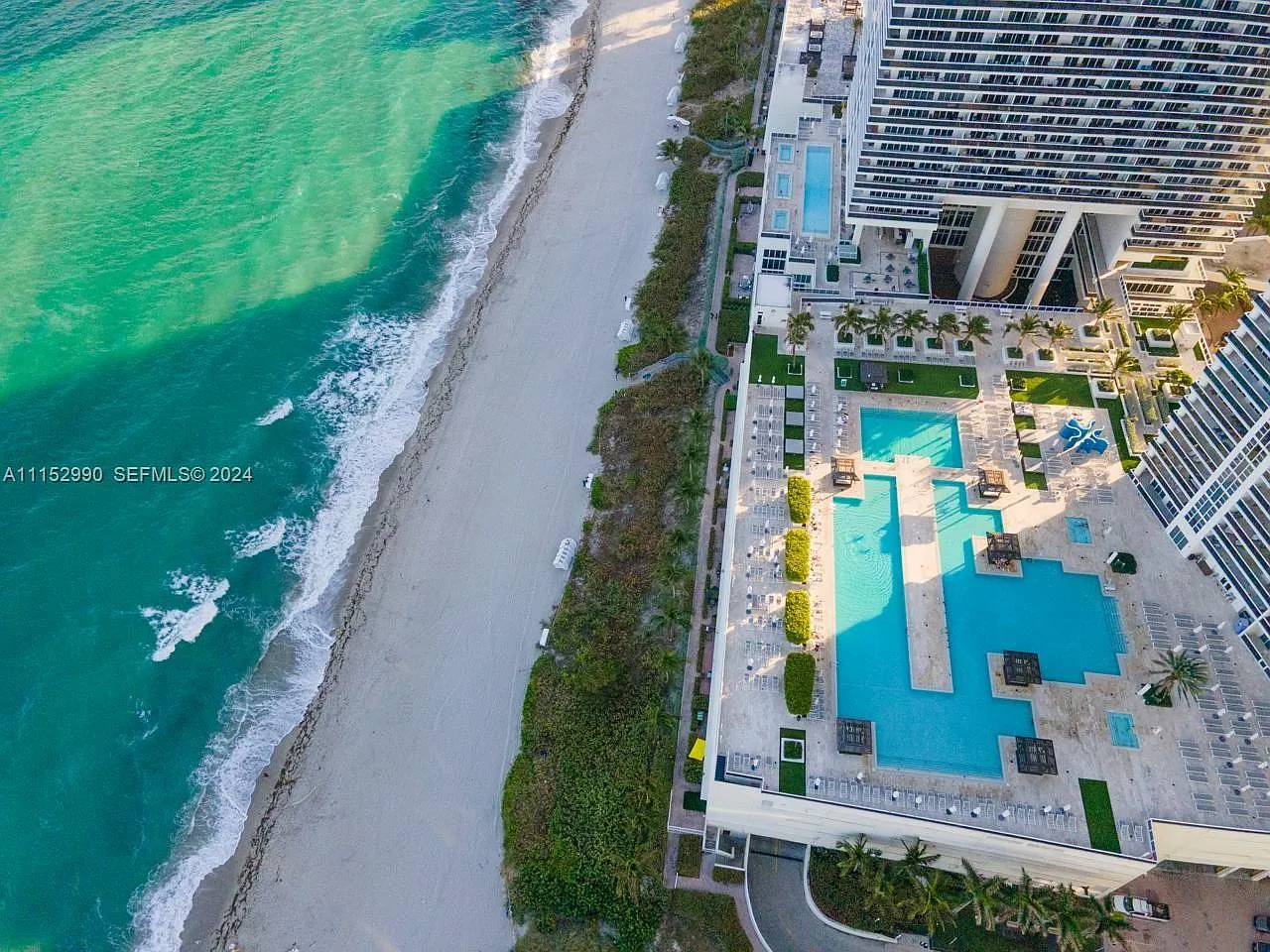 Beach Club Two — Photo 3