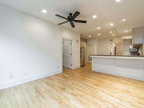 5th image of 109 S Gay St #2