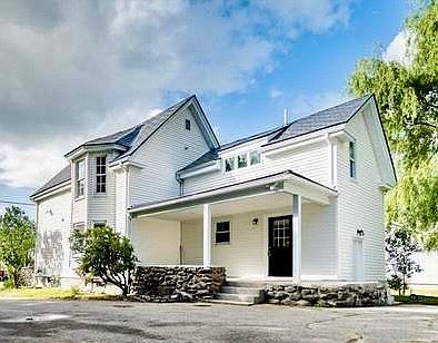 1st image of 174 Lowell Ave