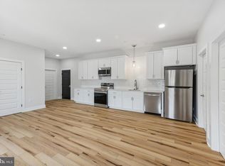 515 E Washington St, Charles Town, WV 25414