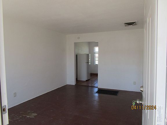 2nd image of 1011 Hazeldine Ave SE APT D