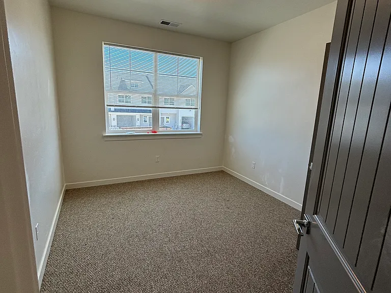 1165 S Powerline Rd #4 — Photo 18