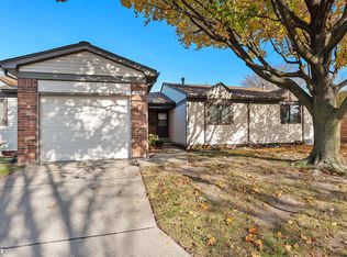 11906 Fifteen Mile Rd, Sterling Heights, MI 48312