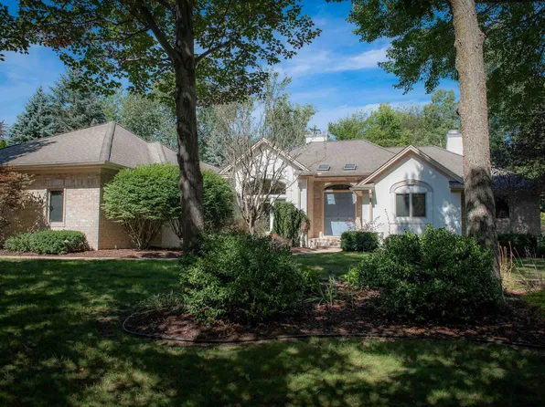 1315 Foxwood Dr, Midland, MI 48642
