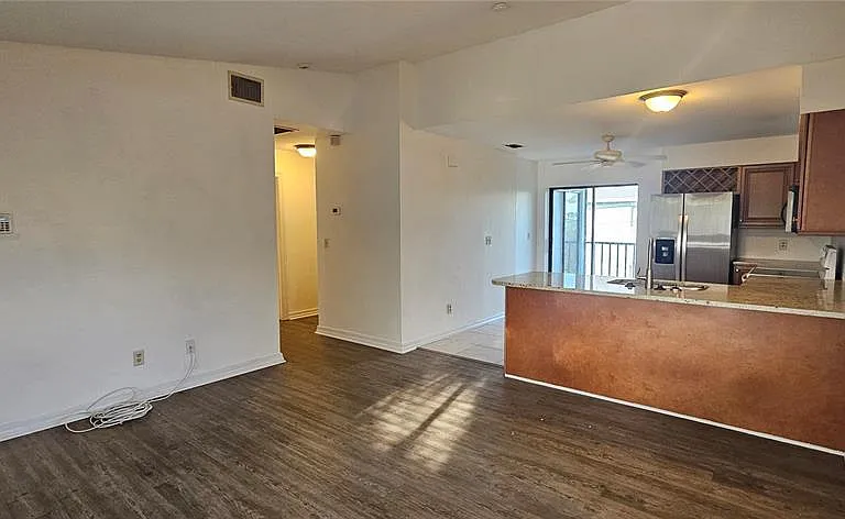 4904 Vincennes Ct #209 — Photo 3