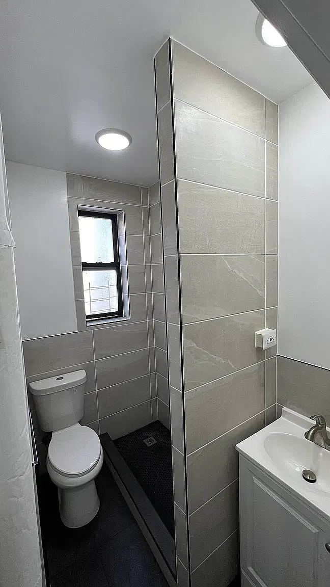 545 West 125th Street — Photo 2