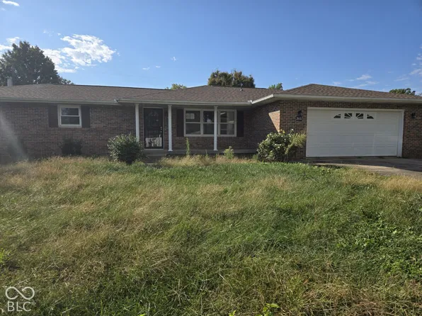 2861 E Colonial Ave, Terre Haute, IN 47805