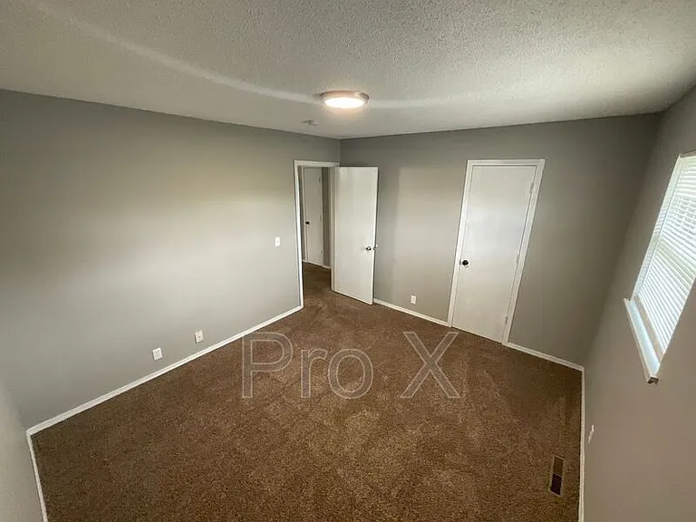 3039 W 15th St — Photo 10