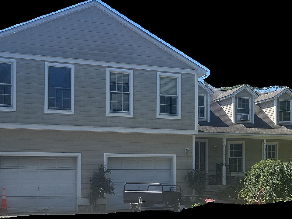 1st image of 15 Brooks Ave
