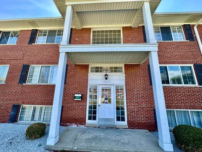 8140 Crestview Dr, Sterling Heights, MI, 48312