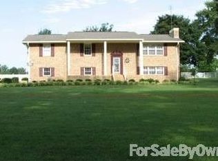 609 Collier Cir, Rainsville, AL 35986