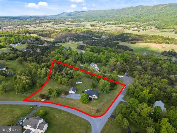 30 Savannah Dr, Strasburg, VA 22657