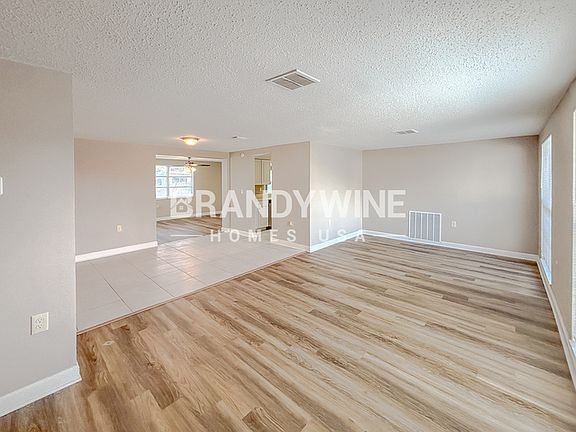 4th image of 6135 Seabreeze Dr