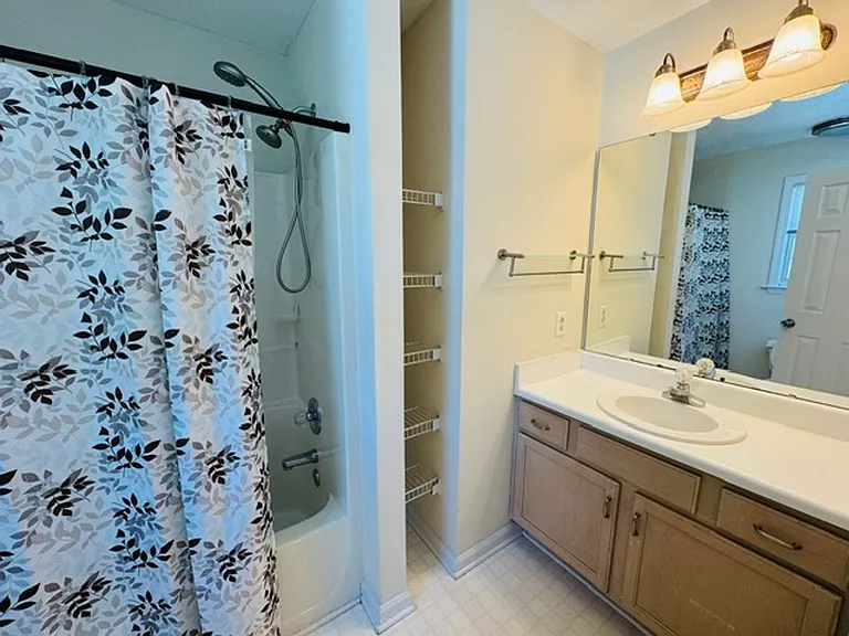 2027 Turtle Point Dr — Photo 16